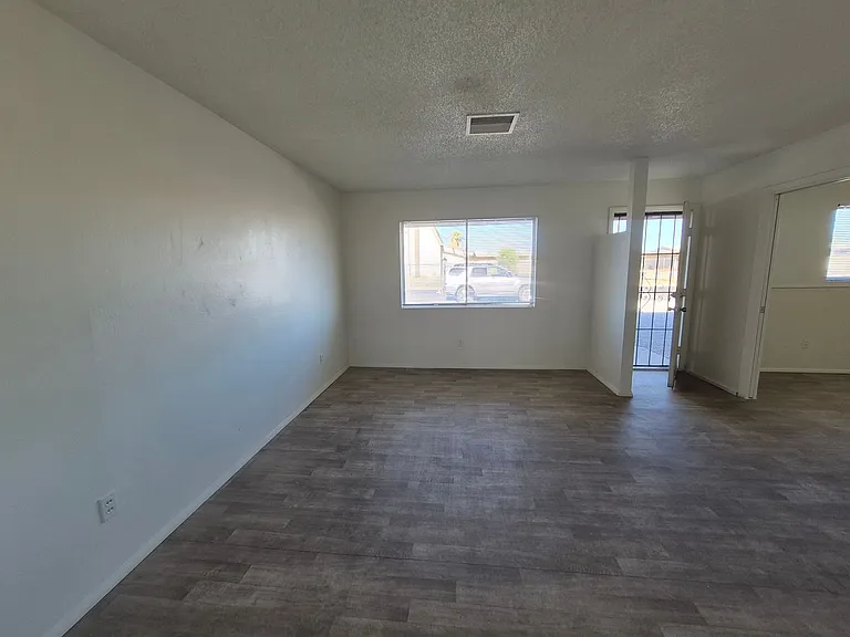 2668 S Madison Ave — Photo 9