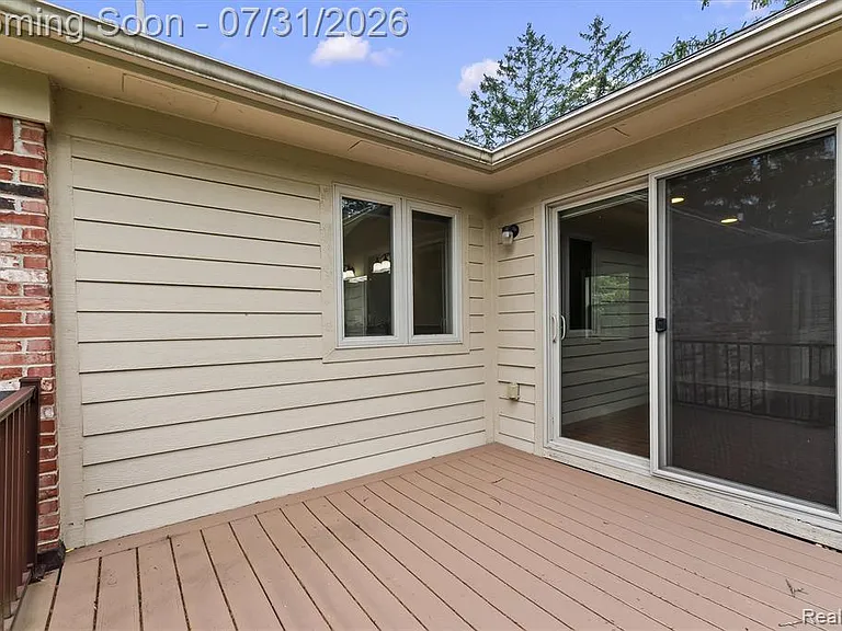 1592 Lone Pine Rd — Photo 29