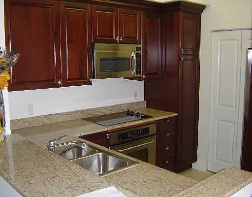 2 bed, 2.0 bath, 1119 sqft, $2,295 — Photo 2