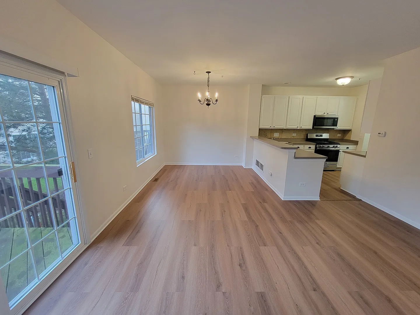 3 bed, 1.5 bath, 1779 sqft, $1,900 — Photo 3