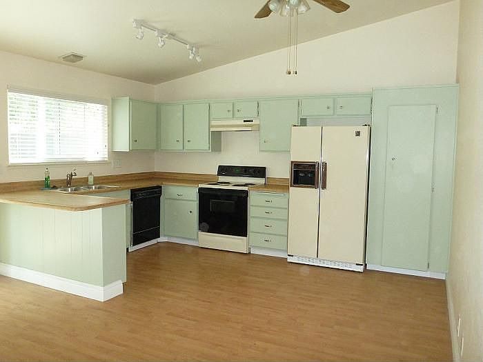 190 Richard Ct.