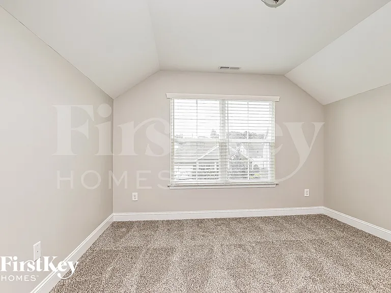 7 Cloverfield Ct — Photo 16