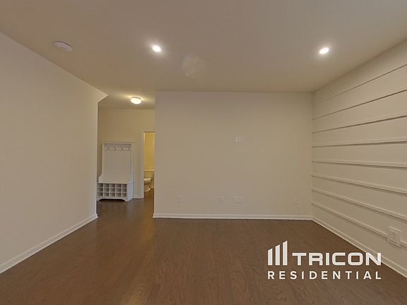 4th image of 600 Blue Ash Ct