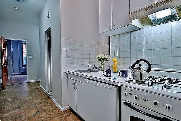 1st image of 112 E 7th St #St3