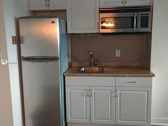 5th image of 5767 Sunset Dr #5767