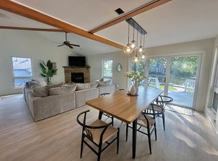 1444 Otter Ave, Waterford, MI 48328