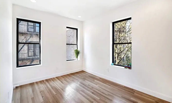 Rented by Compass | media 9