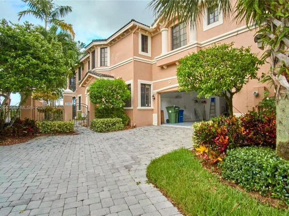 2707 Center Court Dr #1-15, Fort Lauderdale, FL 33332