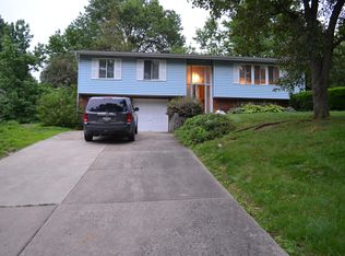 2337 Giant Oaks Dr, Pittsburgh, PA 15241