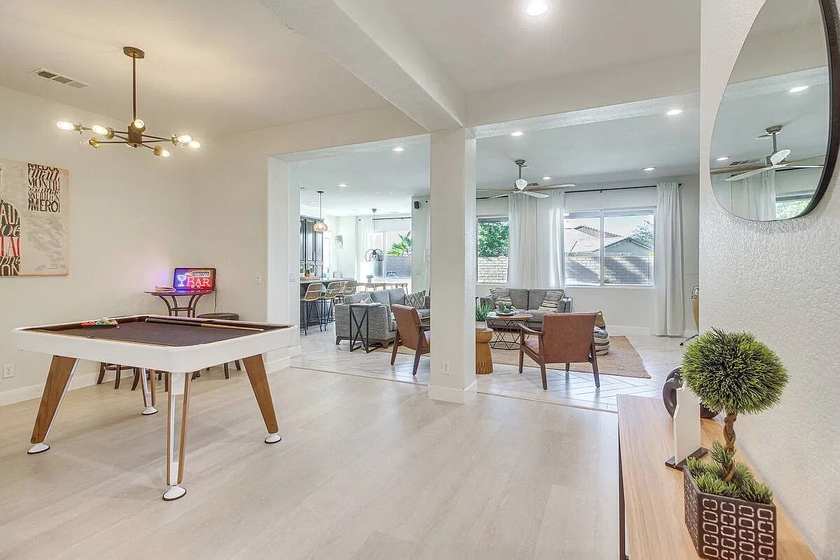 3 bed, 2012 sqft, $3,250 — Photo 3