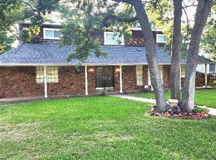 1712 S Bowen Rd, Pantego, TX 76013