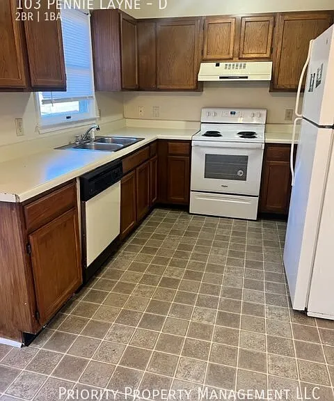 103 Pennie Ln #D — Photo 5