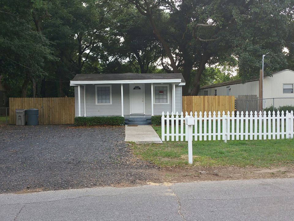 1st image of 309 Palm Ct