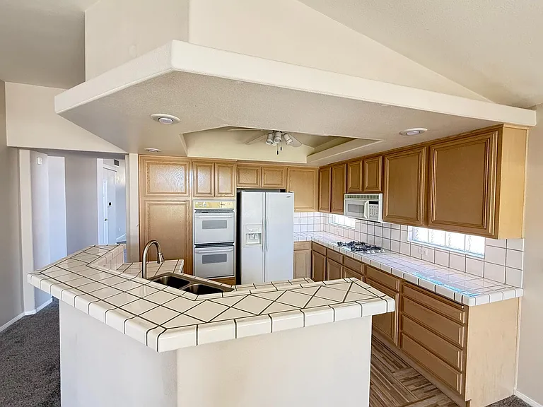 2012 Cedarcrest Ct — Photo 16