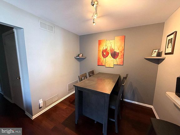 4th image of 1008B Ralston Dr