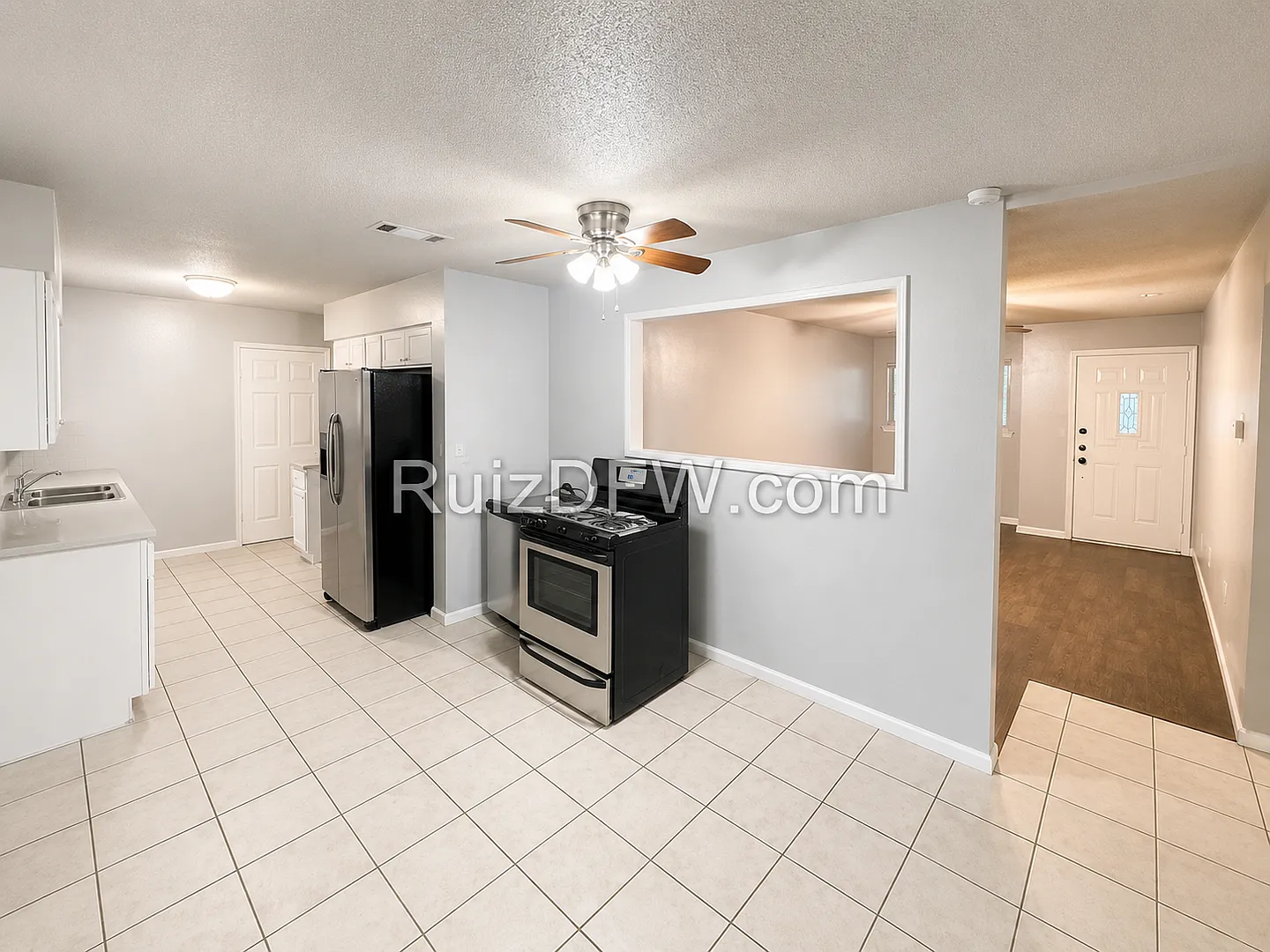 Single-Family Home Available! — Photo 3