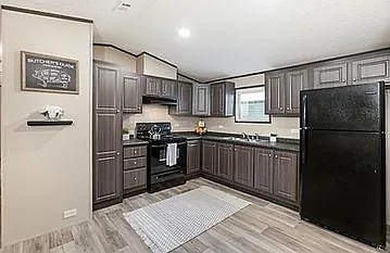 Lakeview Community — Photo 1