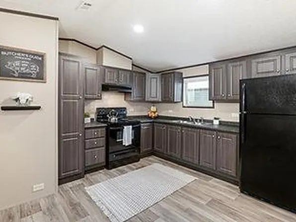 Lakeview Community, 1001 E Macarthur Rd #3B-2Ba-1152Sqft, Wichita, KS 67216