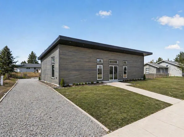 320 E 7th Ave NE #14, Three Hills, AB T0M 2A0