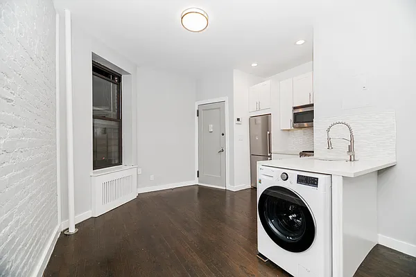 Rented by REAL New York | media 12