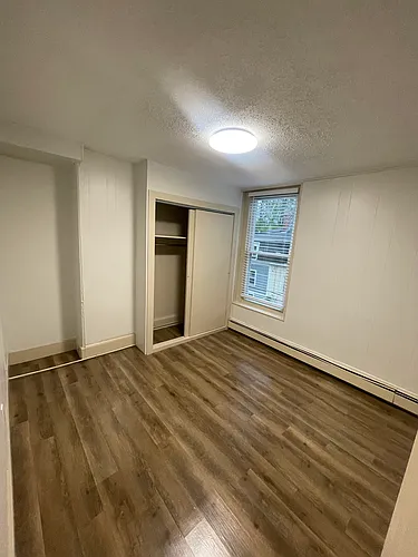 222 Amory St Photo 1