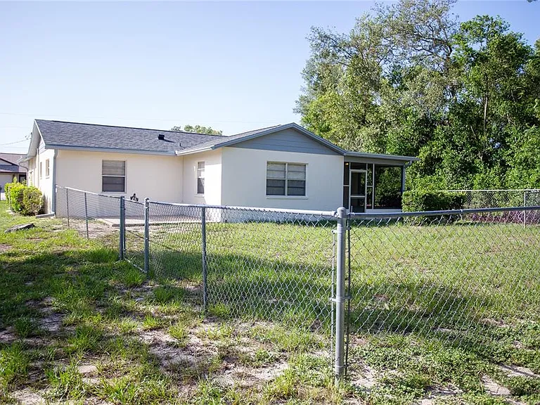 10124 Carrin Rd — Photo 15