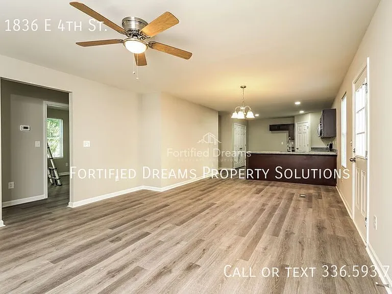 1836 E 4th St — Photo 8