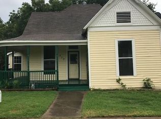 517 W Wilson St, Cleburne, TX 76033