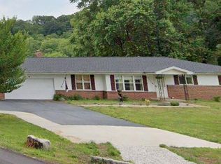 2502 Old Sugar Creek Rd, Fenton, MO 63026