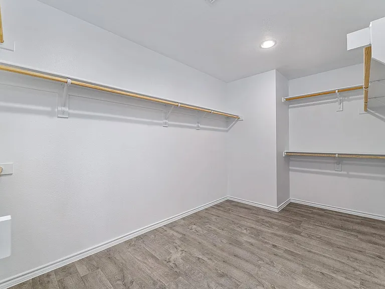 4317 Cordata Dr — Photo 23