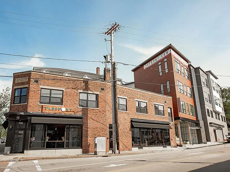 Ten Front Street — Photo 7