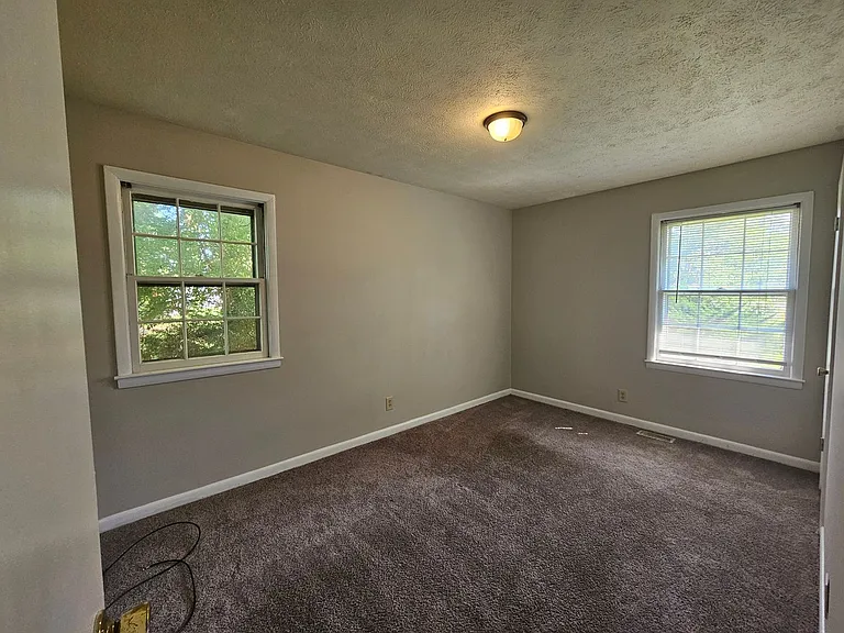 3318 Teakwood Dr — Photo 10