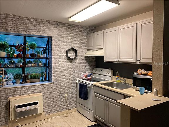 2nd image of 2154 Bradford St APT 206
