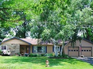 529 Fairhill Dr, Akron, OH 44313