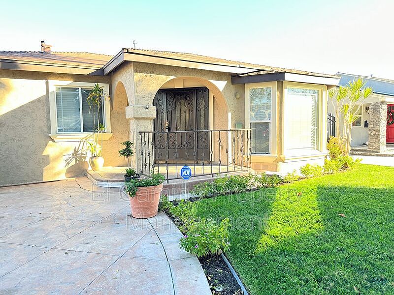 1st image of 2960 Caspian Ave