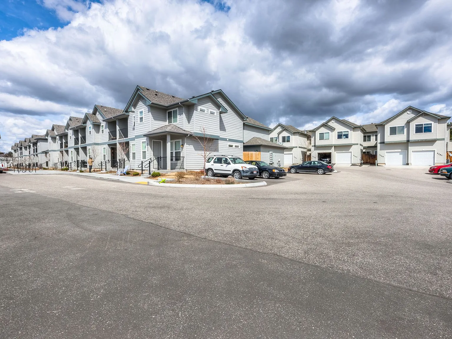 The Fallingbrook Townhomes — Photo 1