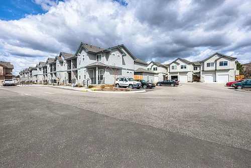 The Fallingbrook Townhomes Photo 1