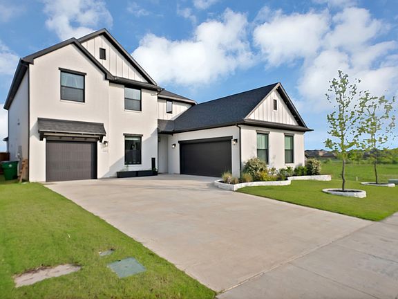 2nd image of 1110 Nora Ln