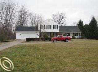 28380 Sibley Rd, Romulus, MI 48174