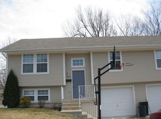 513 NE Green St, Lees Summit, MO 64063