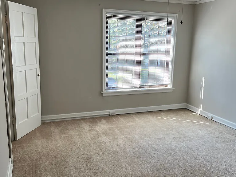 1674 Wyandotte Rd #1674 — Photo 8