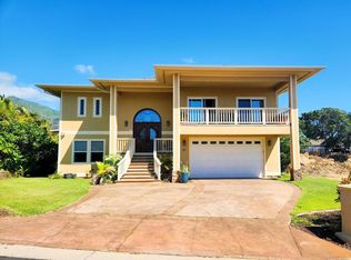 32 W Kapueone Pl, Wailuku, HI 96793