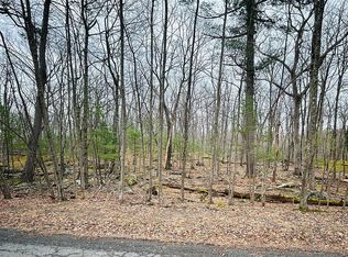 117 Rock Bass Rd, Milford, PA 18337