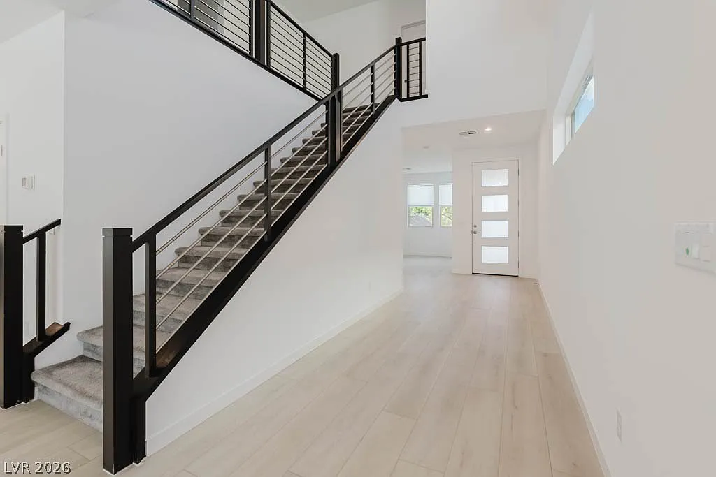 4 bed, 3.5 bath, 2683 sqft, $2,950 — Photo 4