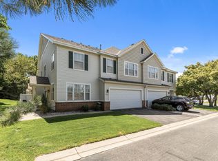1703 Countryside Dr, Shakopee, MN 55379