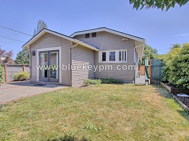 5271 NE 30th Ave — Photo 17