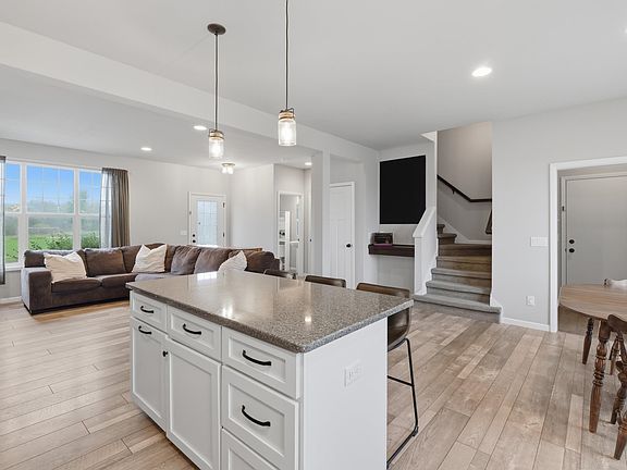 2nd image of 2442 Leopold Way