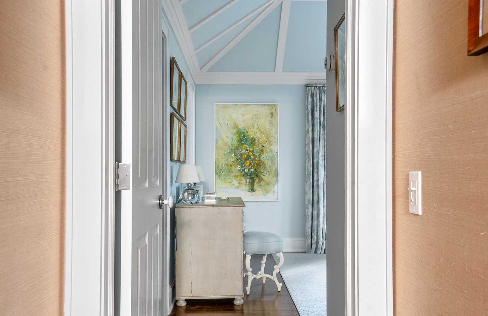  Upstairs Hallway to Master Bedroom 