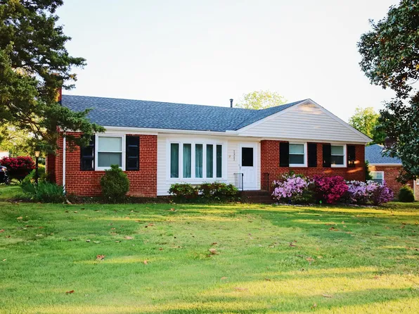 2923 N Parham Rd, Henrico, VA 23294