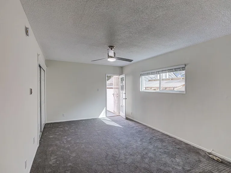Ocean Avenue Duplex — Photo 28